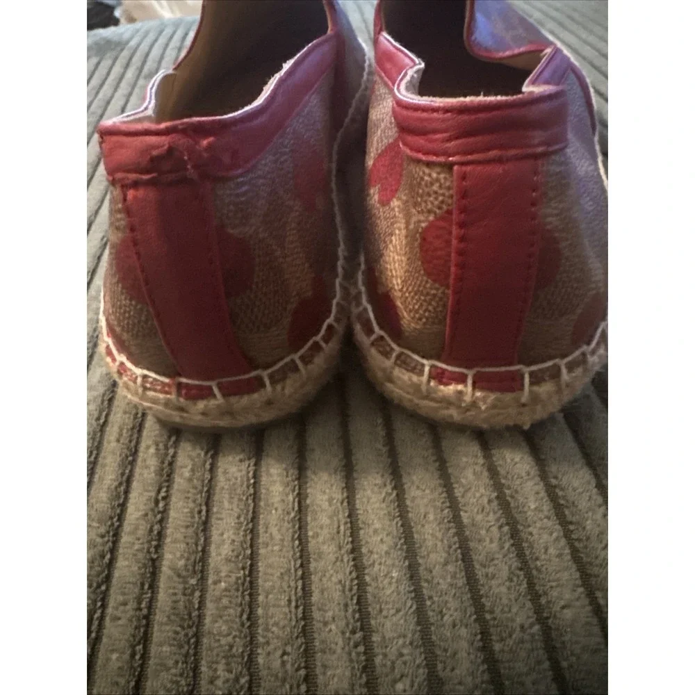 COACH Collins Valentine's Women Espadrille Khaki Brown Red Heart Size 9.5